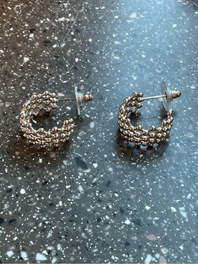 Jbloom Claudia Earrings Textured Silver-tone Stainless Steel Lattice Hoop Studs